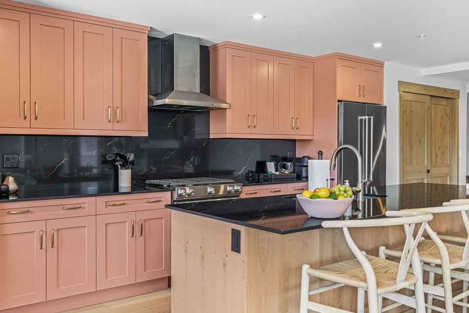 A chef’s dream! This lavish gourmet kitchen features all new stainless steel appliances and comes complete with everything you need for cooking your favourite family meals