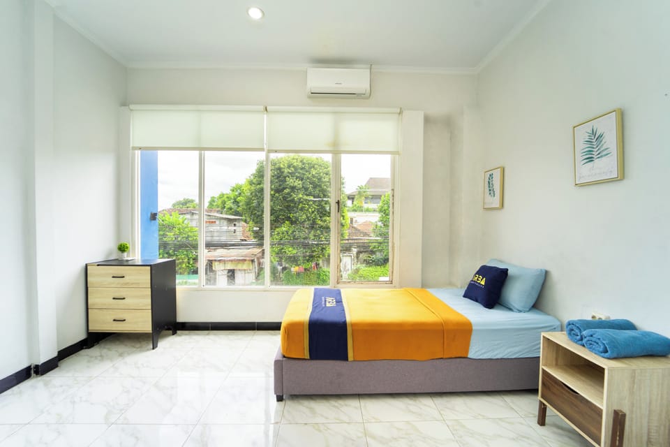 Standard Twin Room | Free WiFi, bed sheets