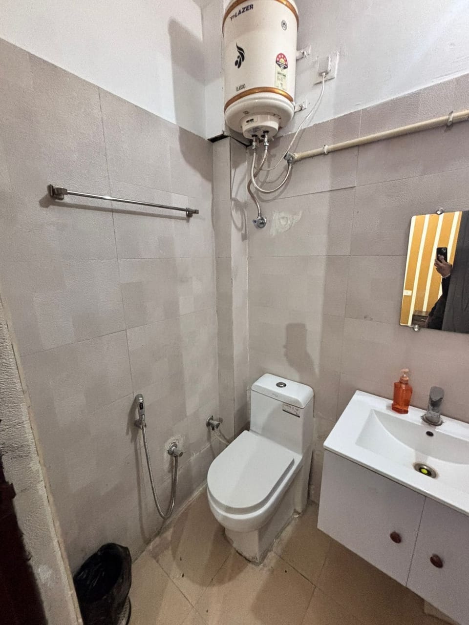 Deluxe Room, 1 King Bed, Balcony | Bathroom | Shower, bathrobes, bidet, towels
