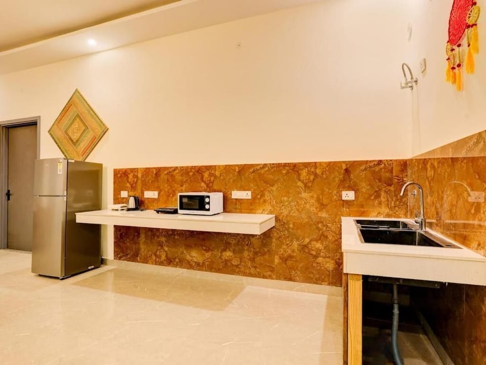 Villa, Garden View | Private kitchen