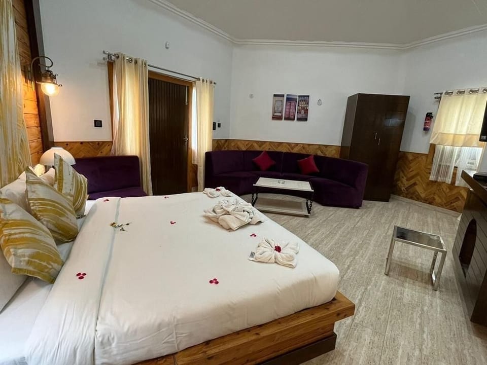 Star Cottage, Garden View, 1 bedroom | Iron/ironing board, free WiFi, wheelchair access