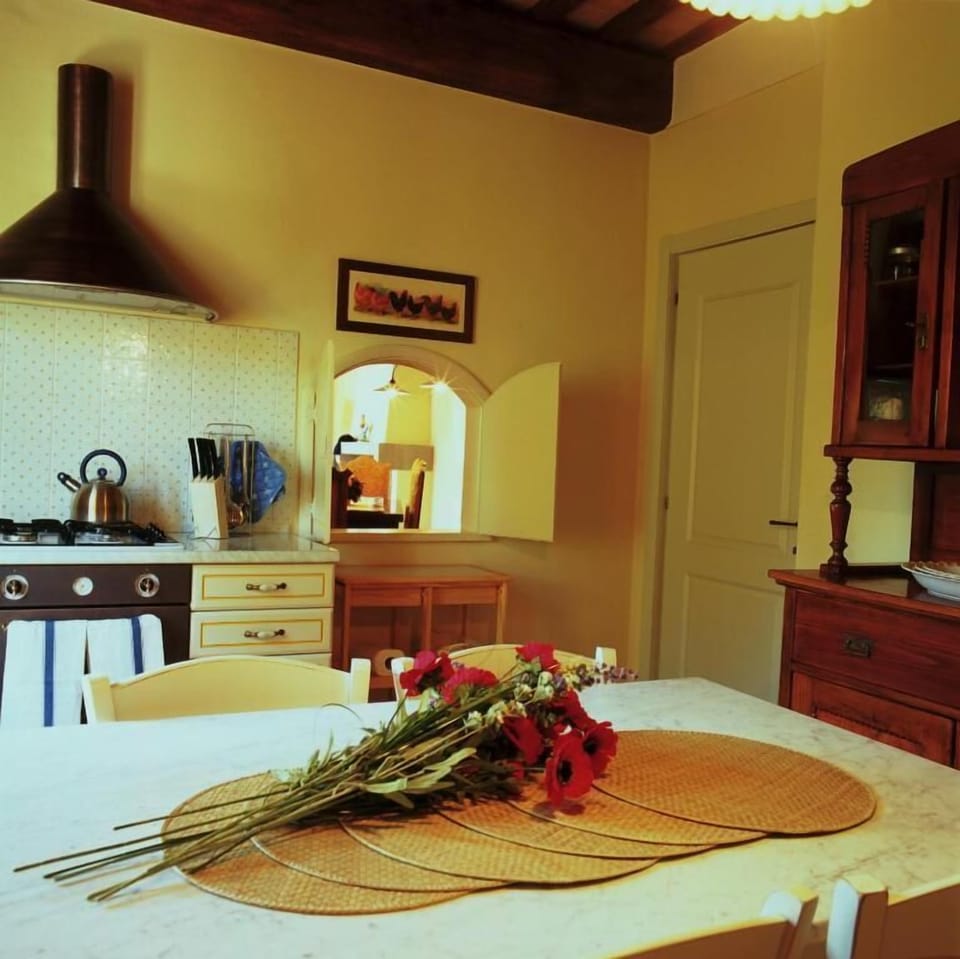 Luxury Apartment, Garden View | Dining