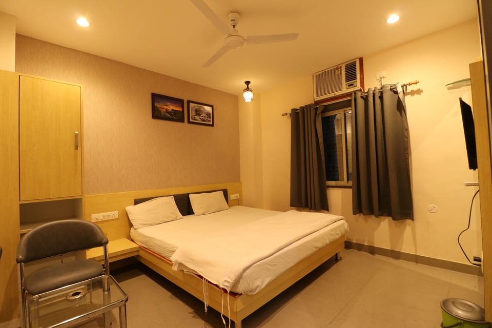 Deluxe AC Room | WiFi (free)