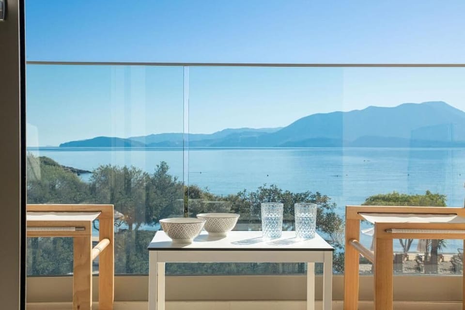Deluxe Villa, Private Pool, Sea View | Outdoor dining