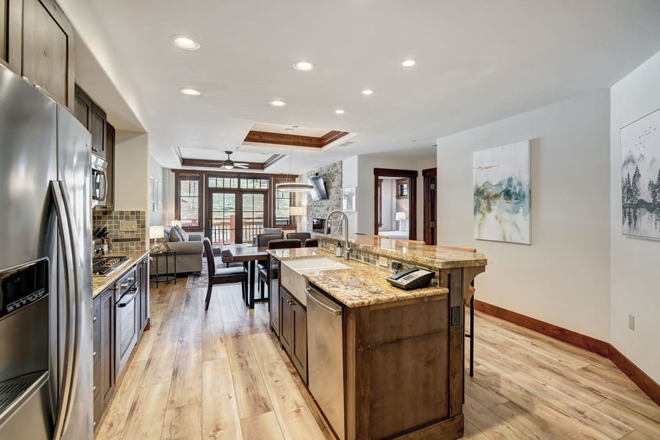 Condo, 2 Bedrooms | Interior