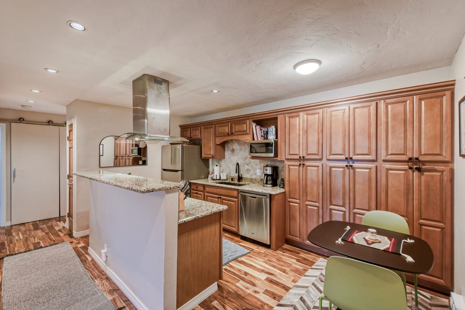 Condo, 2 Bedrooms | Private kitchen | Fridge, oven, coffee/tea maker, toaster