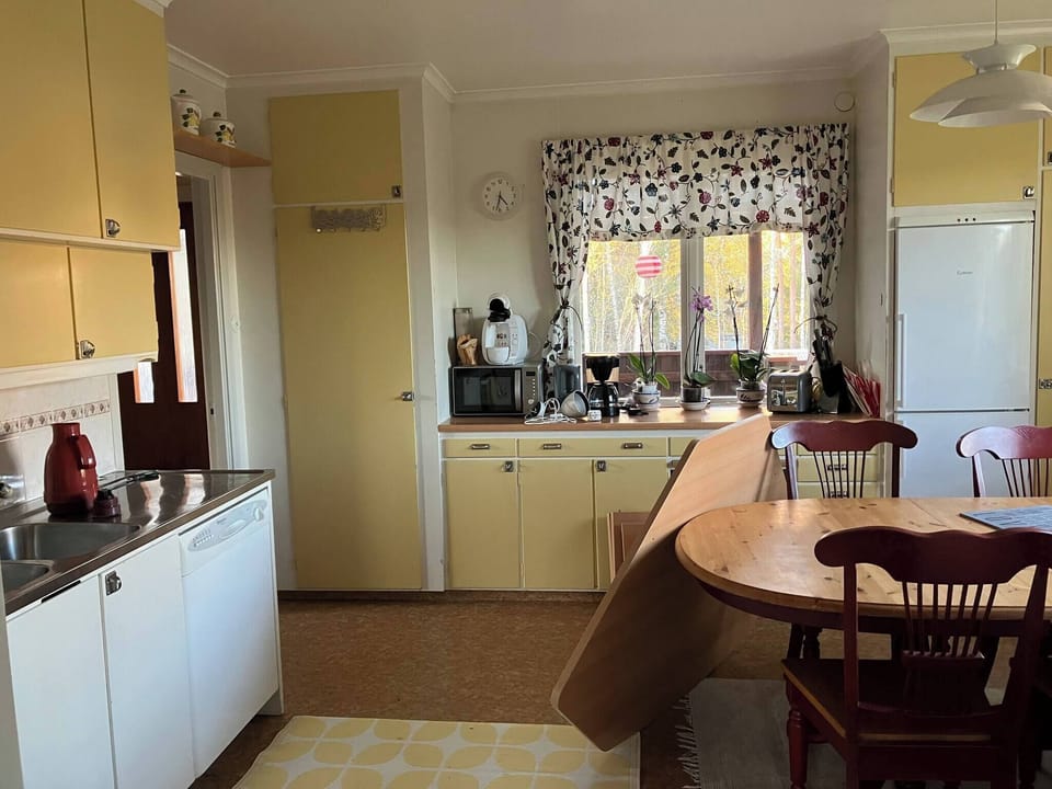 House, 5 Bedrooms, Smoking, Private Pool | Dining room