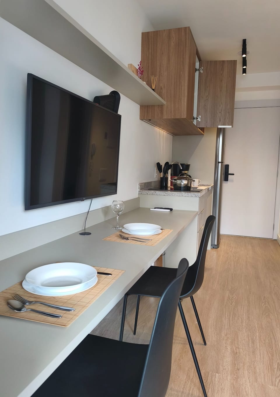 Apartment | Dining