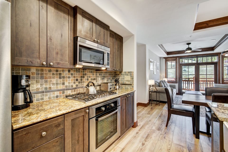 Indoors, Appliance, Microwave, Oven, Kitchen