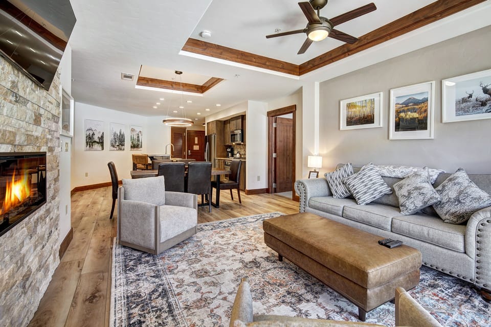 Home Decor, Architecture, Building, Furniture, Indoors