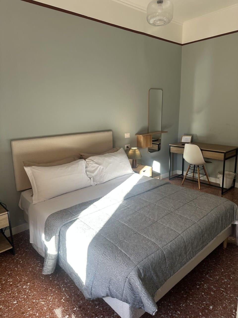 Double Room, 1 Queen Bed, Ensuite, City View | Desk, iron/ironing board, free WiFi, bed sheets