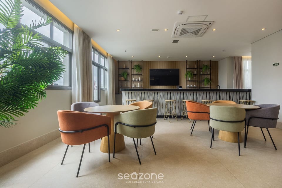 Basic Apartment | Dining