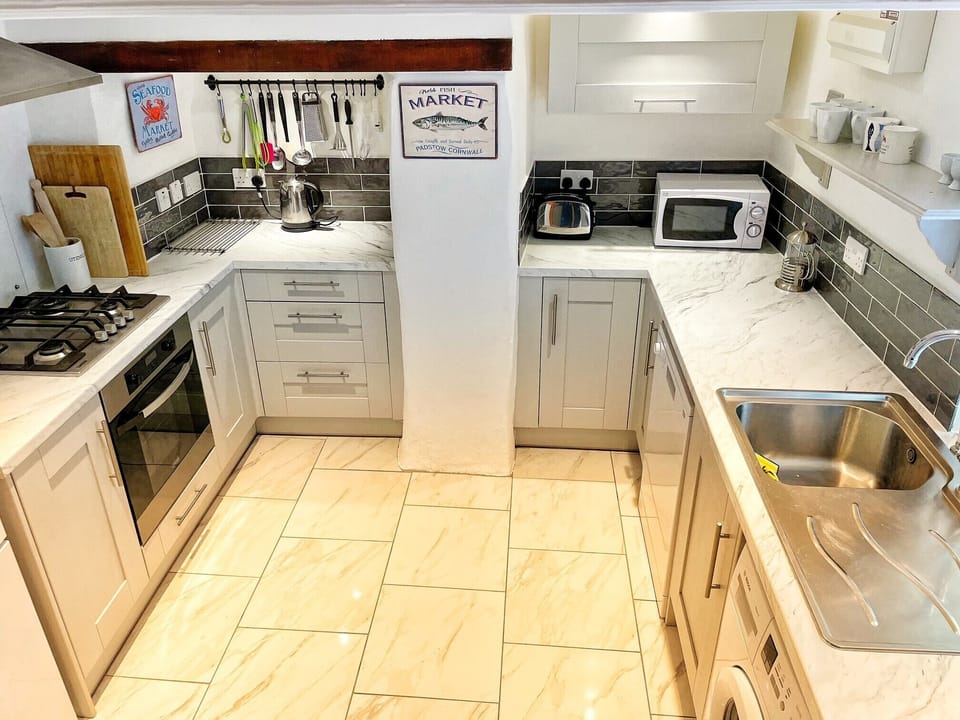 Fully equipped with microwave and dishwasher
