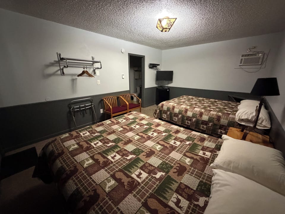 Double Room | Free WiFi, bed sheets