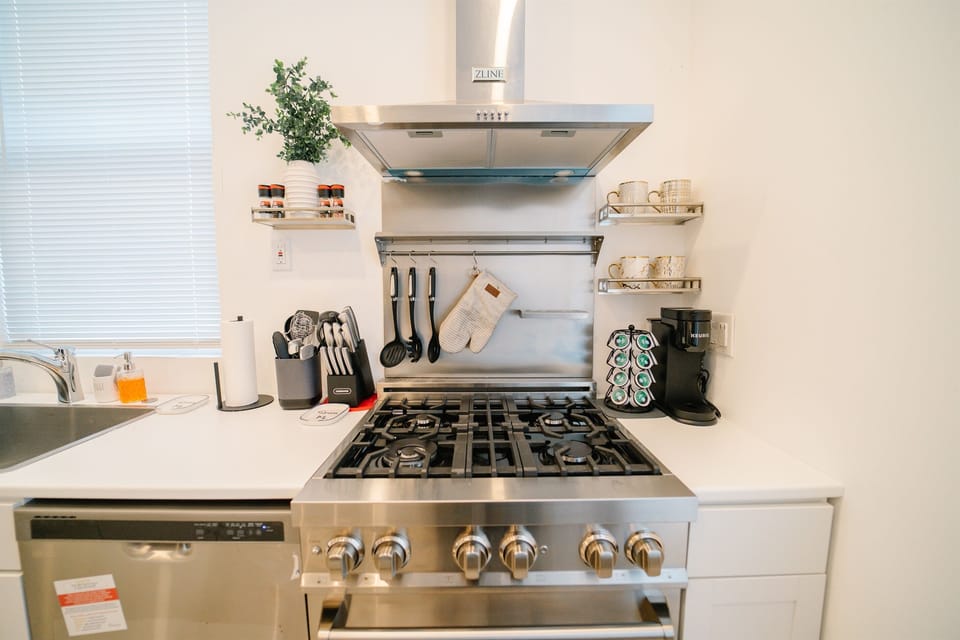 Full Kitchen