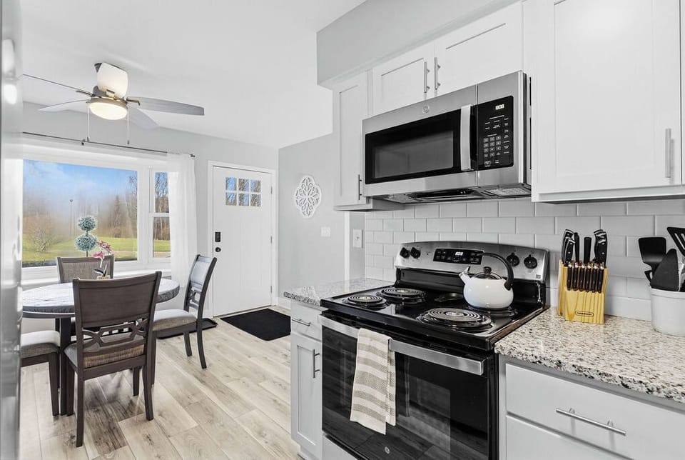 Fully stocked kitchen with everything you need to prepare a big meal!