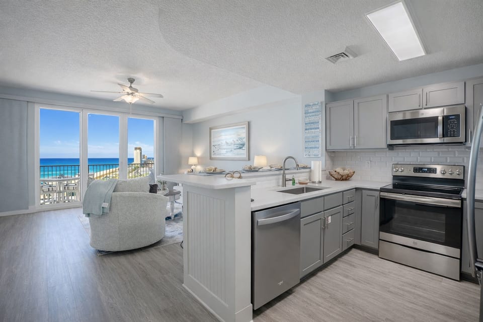 kitchen to livingroom