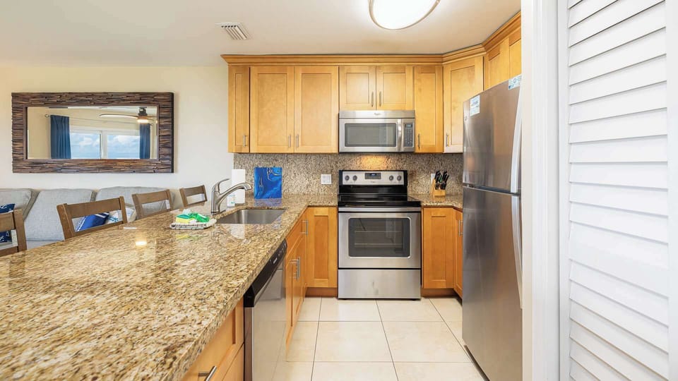 Updated "U" Kitchen 