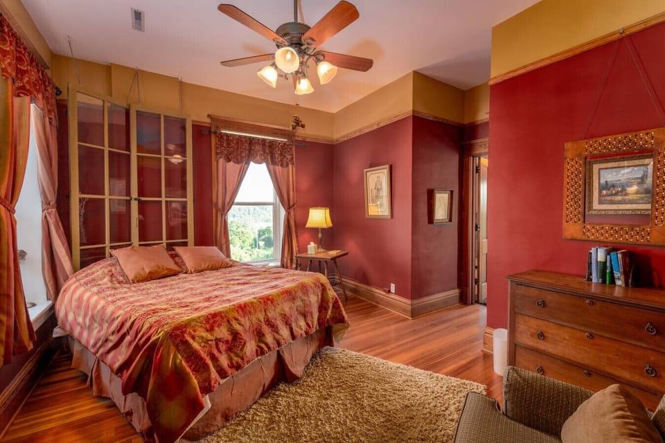 Emma Room 1*Private Space