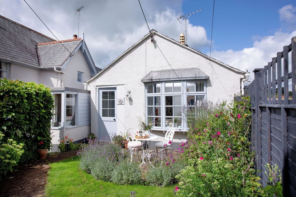 Orchard Garden 23 07 29 0005