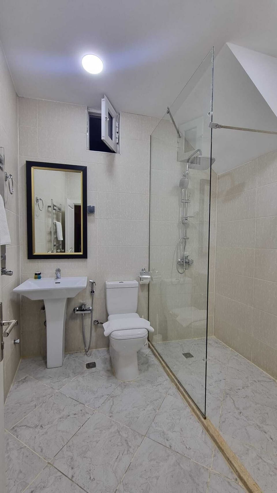 Standard Double Room, Courtyard View | Bathroom | Shower, rainfall showerhead, designer toiletries, hair dryer