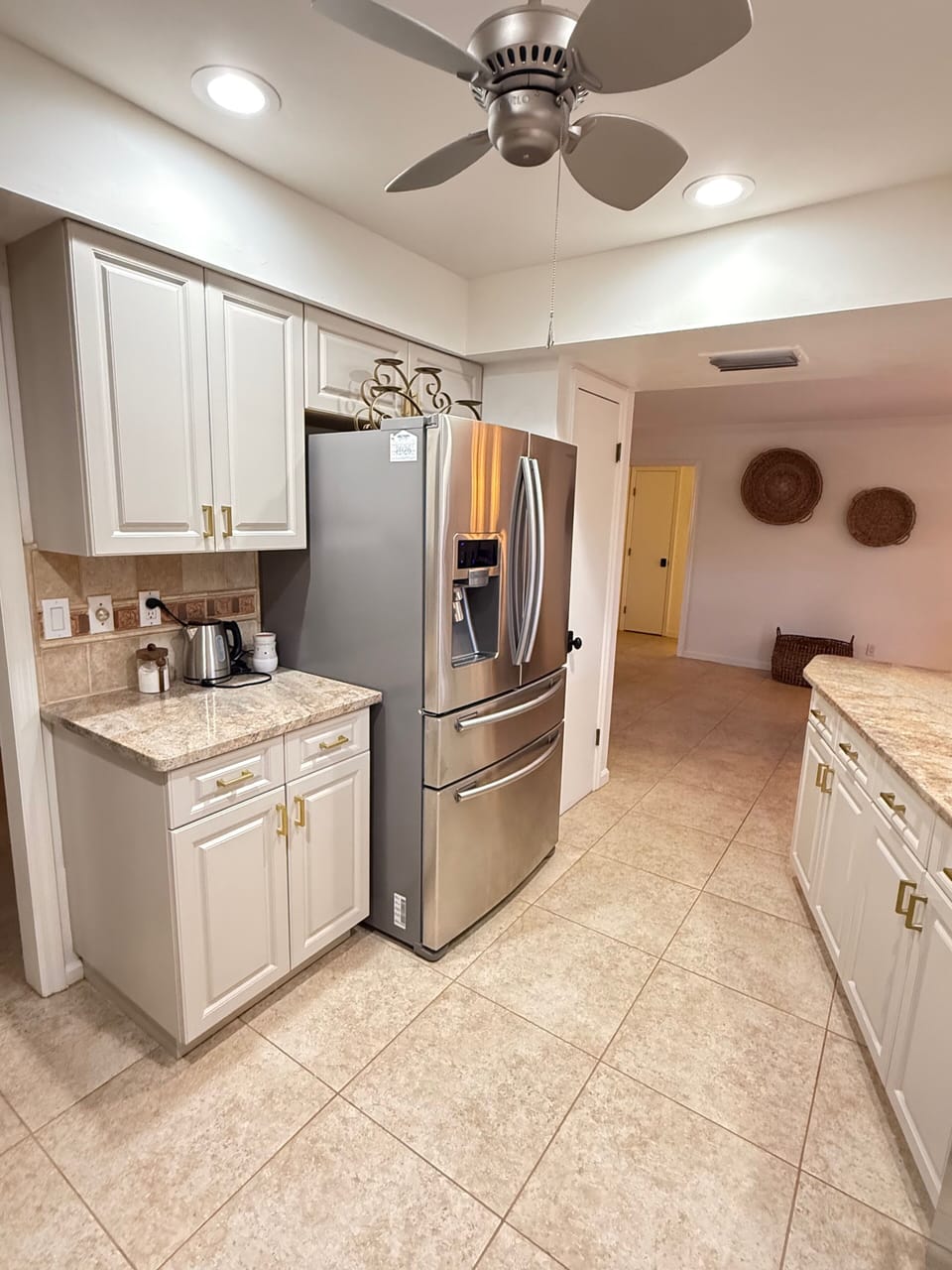 Fully Stocked Kitchen