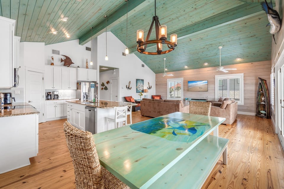 House (4 Bedrooms) | Interior