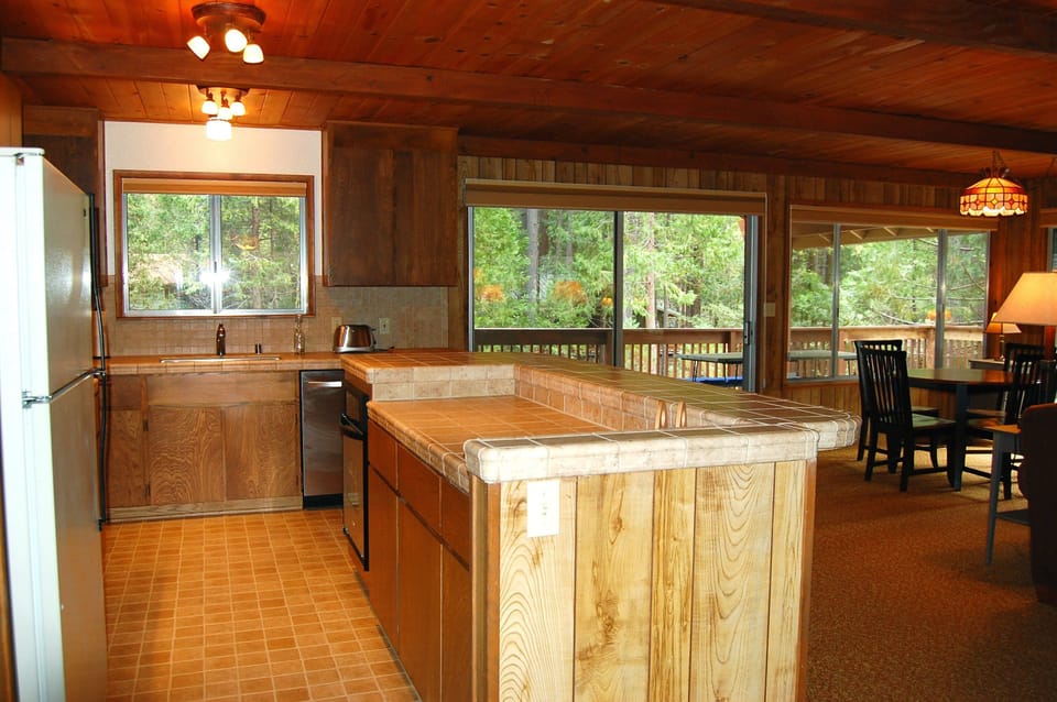 Chalet (2 Bedrooms) | Interior