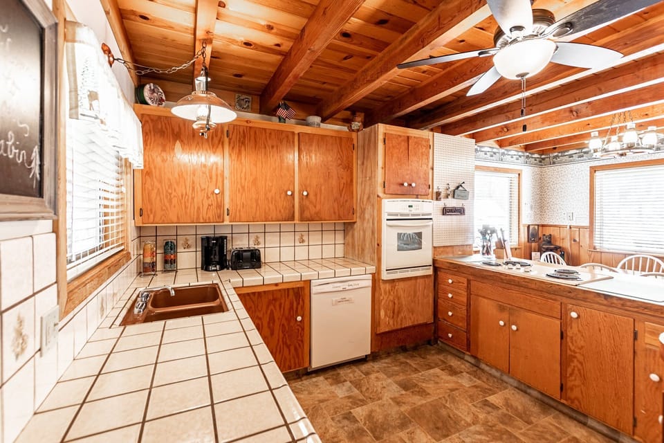 Chalet (4 Bedrooms) | Interior