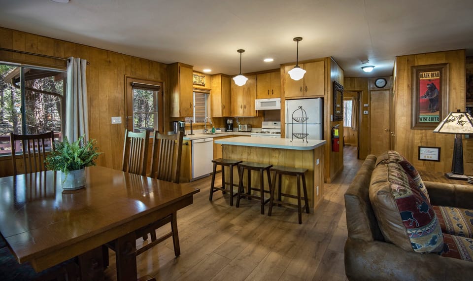 Chalet (2 Bedrooms) | Interior