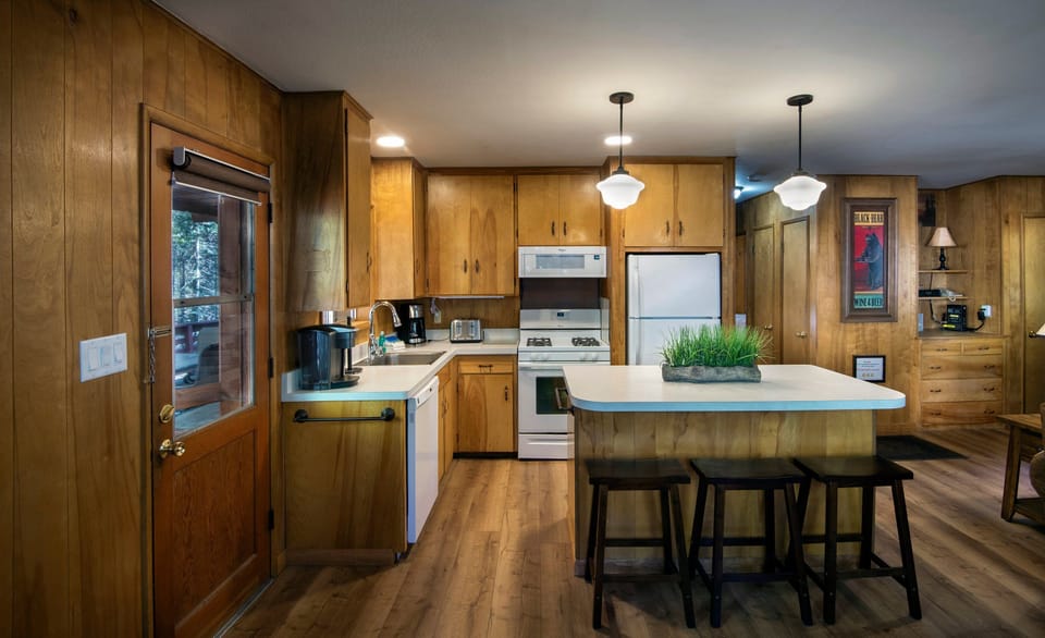 Chalet (2 Bedrooms) | Interior