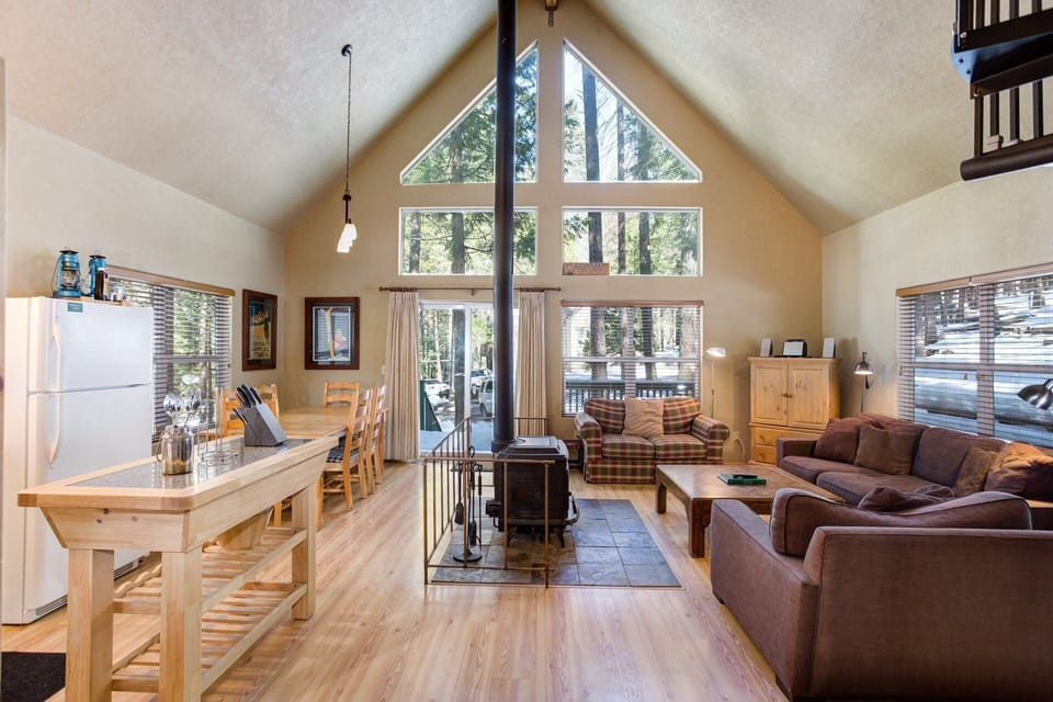 Chalet (2 Bedrooms) | Interior