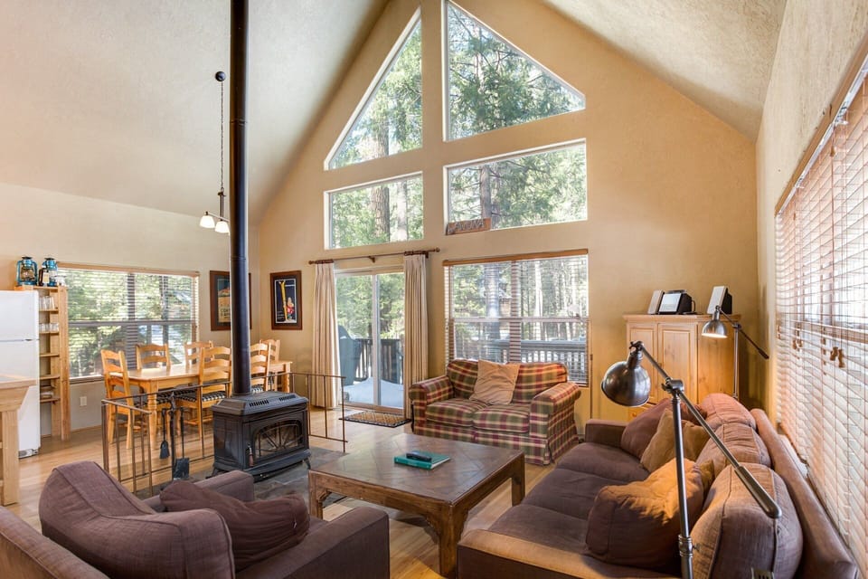 Chalet (2 Bedrooms) | Interior