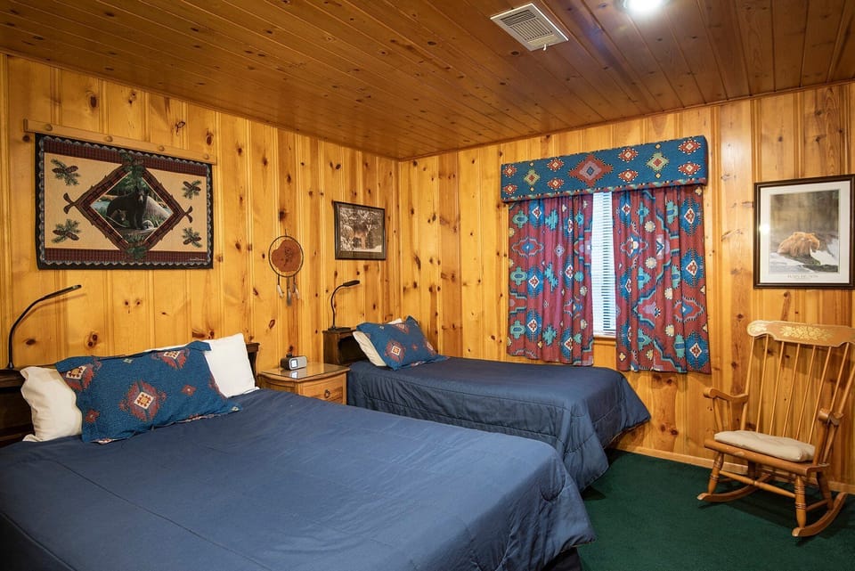 Chalet (3 Bedrooms) | Interior