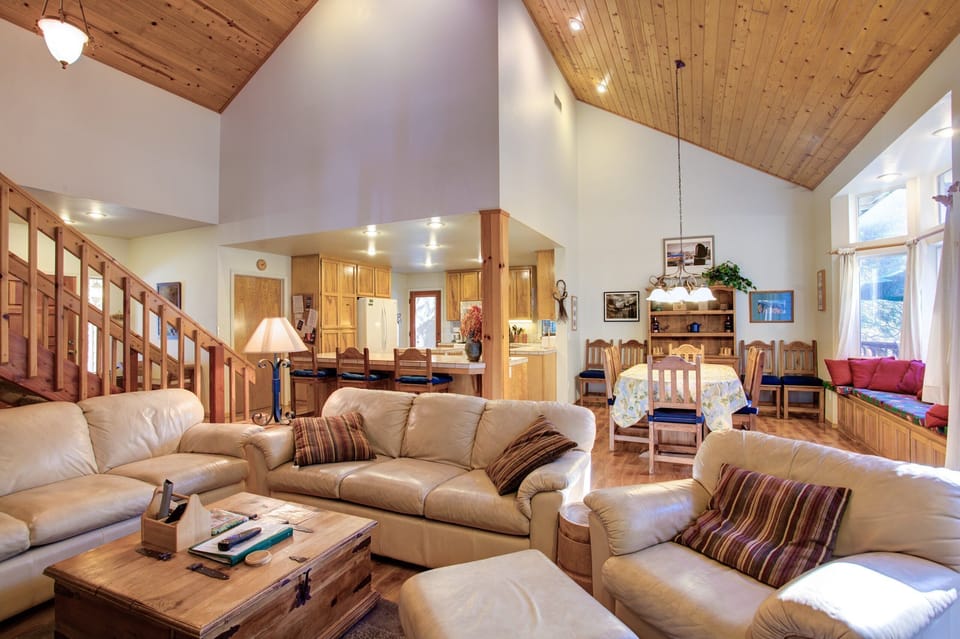 Chalet (4 Bedrooms) | Interior