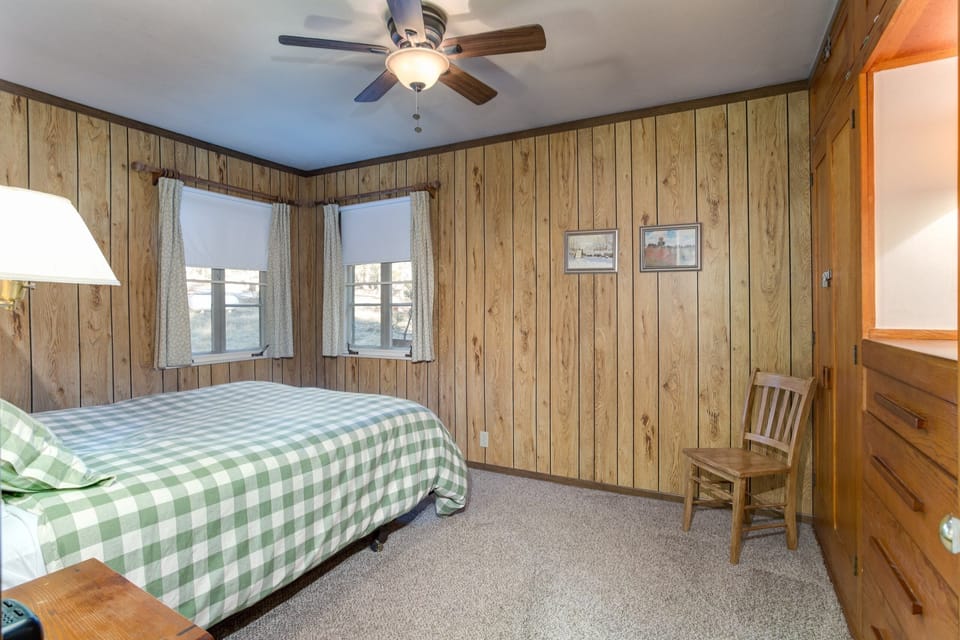 Chalet (2 Bedrooms) | Interior