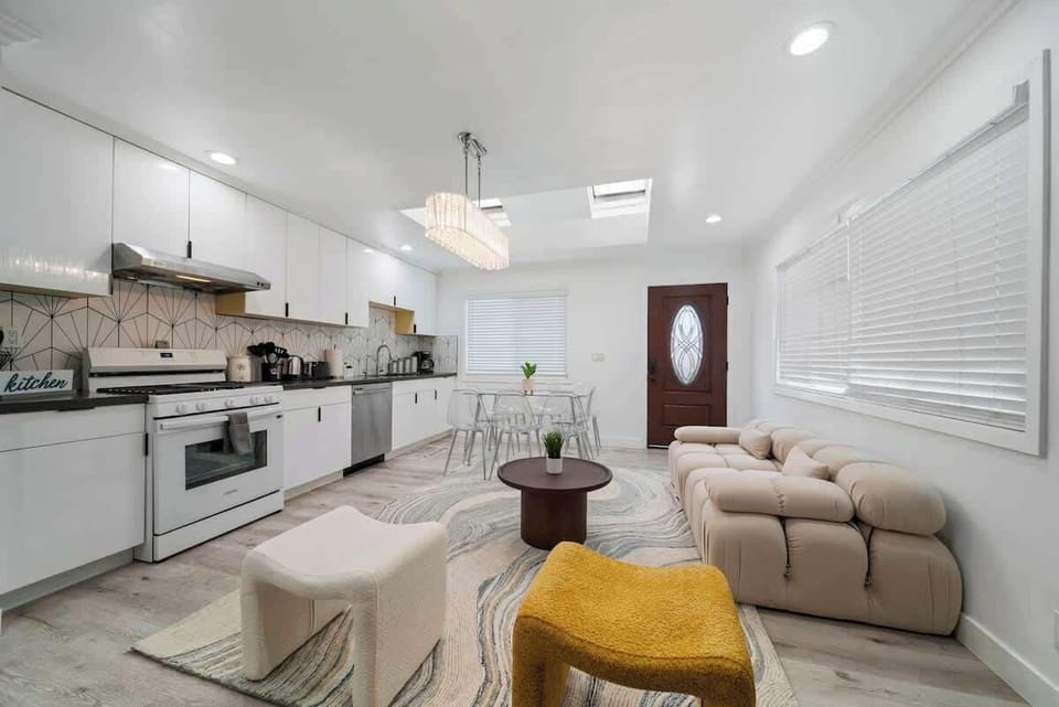 House (2 Bedrooms) | Front of property