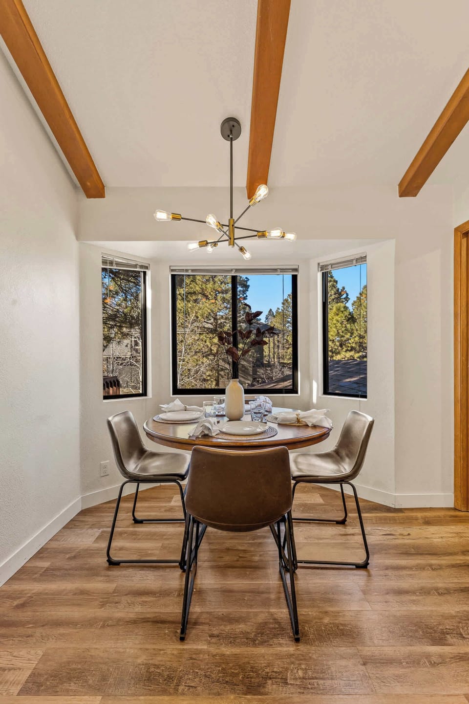 Share Meals with Forest Views All Around