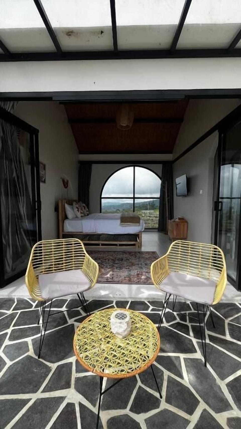 Suite, Balcony, Lake View | Desk, iron/ironing board, free WiFi
