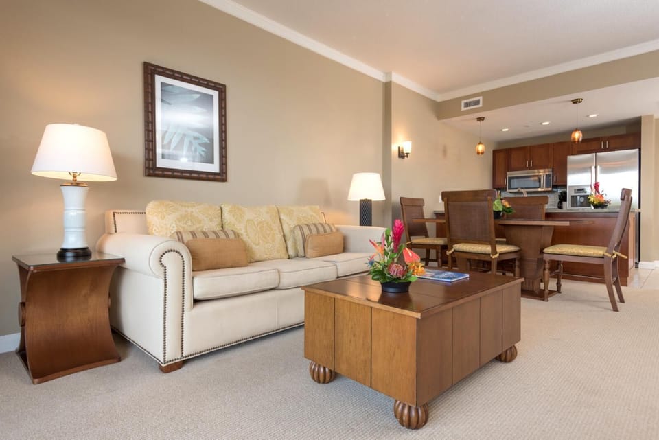 Open concept and perfect layout for families or entertaining    HKK-424