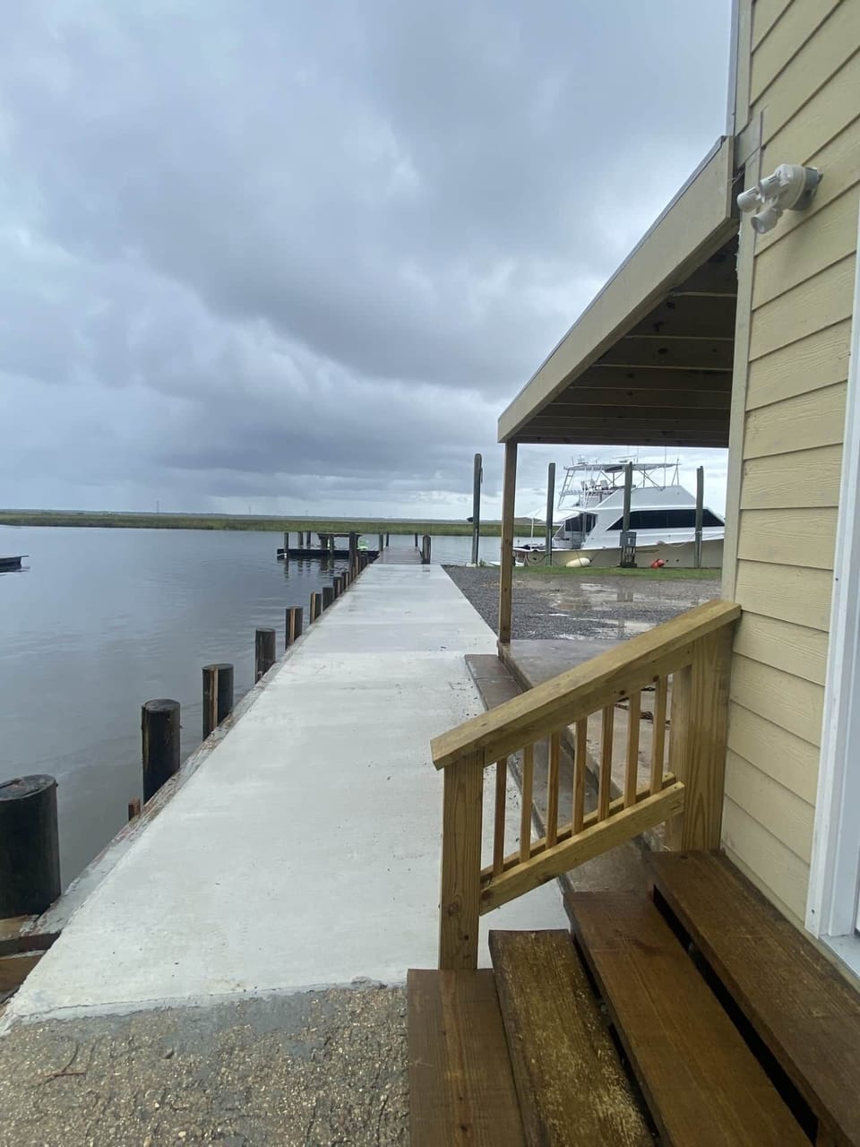 Marina sidewalk fishing pier