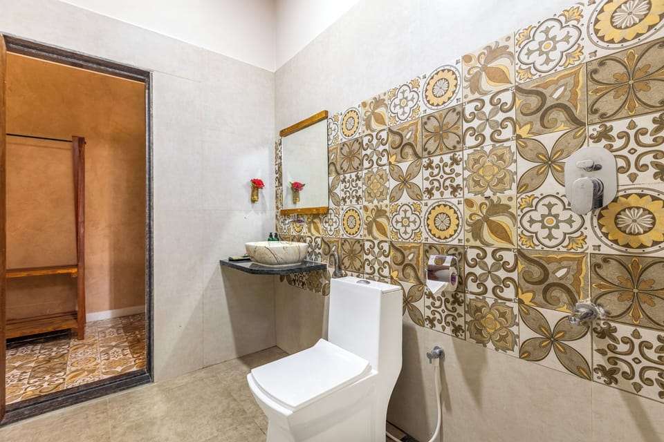 Superior Room, Hill View | Bathroom | Shower, towels