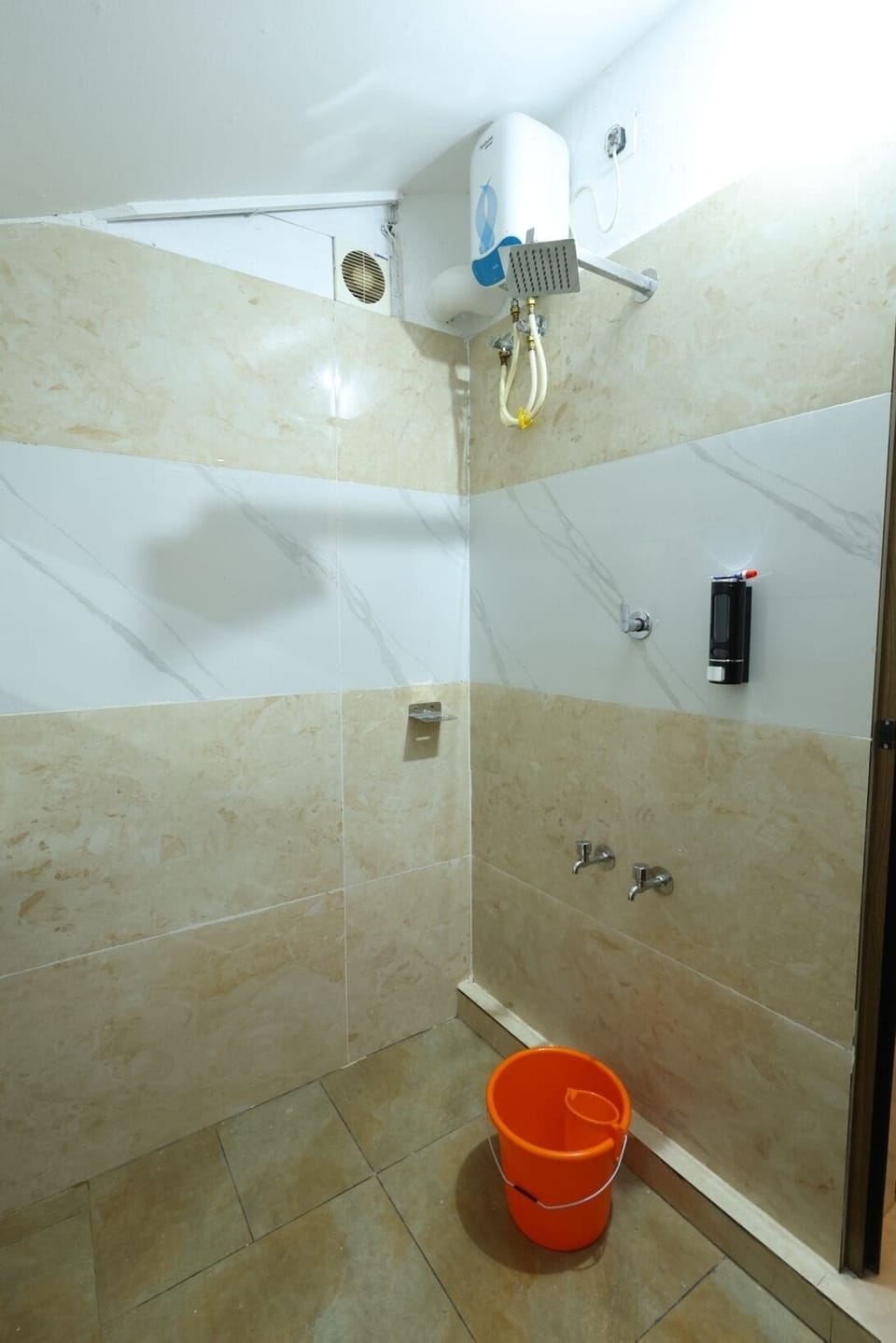 Traditional Room | Bathroom | Shower, towels, soap, toilet paper