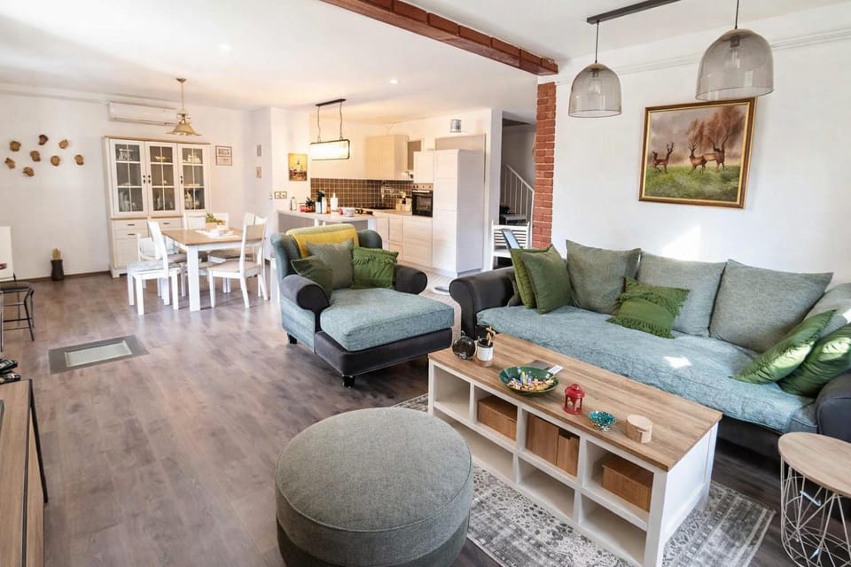 Family House, 3 Bedrooms, 2 Bathrooms (Green View Holiday Home With Pool) | Interior