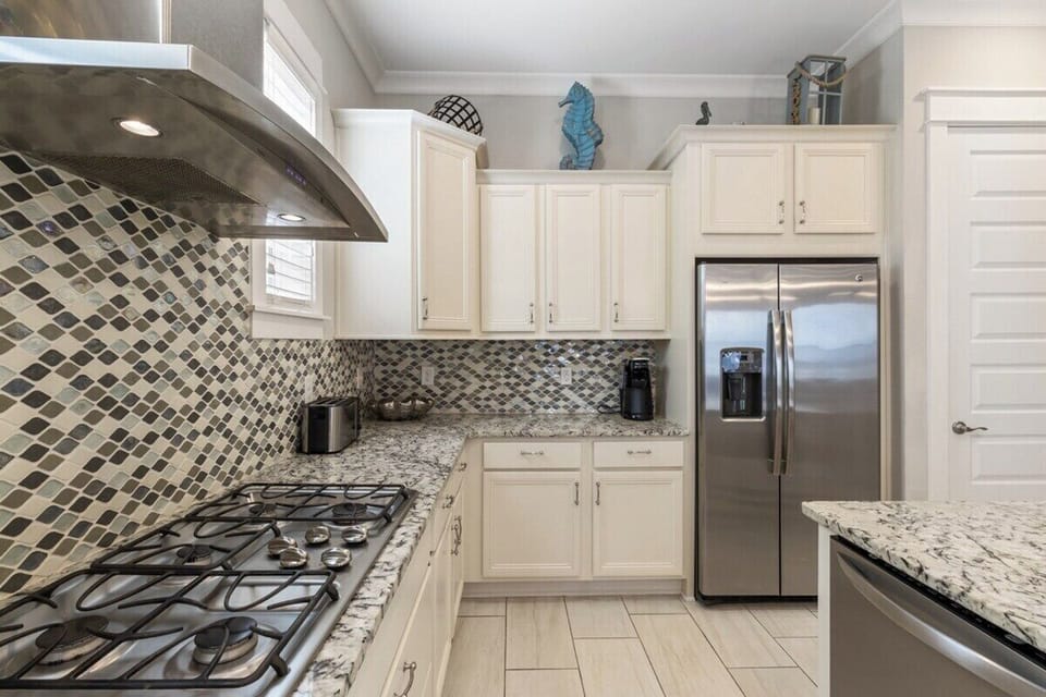 Spacious Kitchen