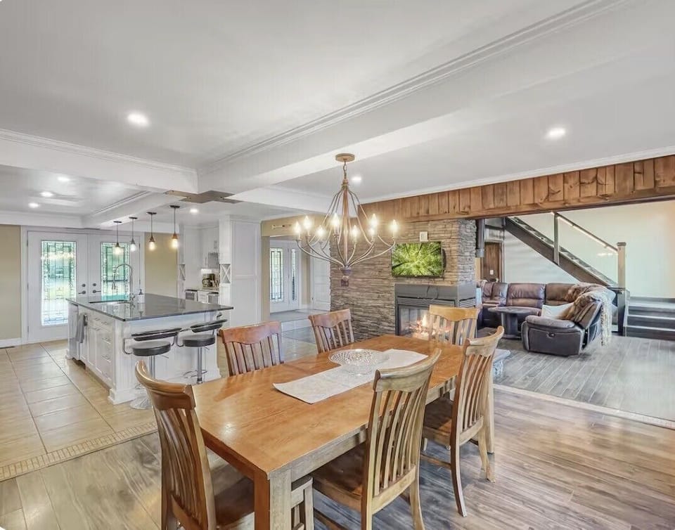 kitchen dining table