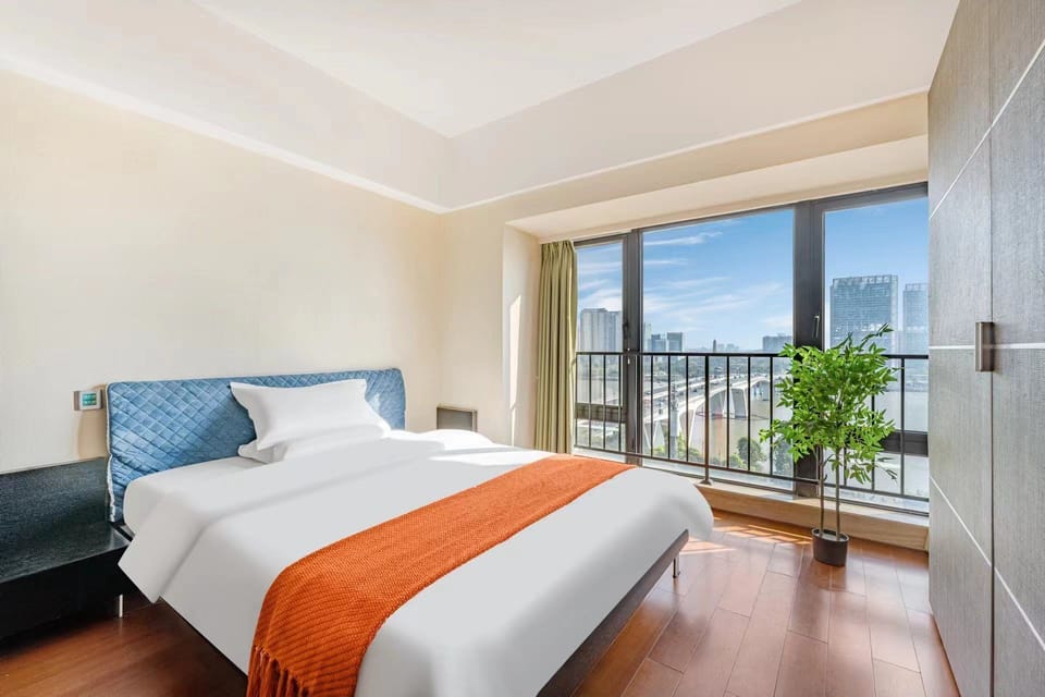 Basic Single Room, City View | Laptop workspace, WiFi (free)