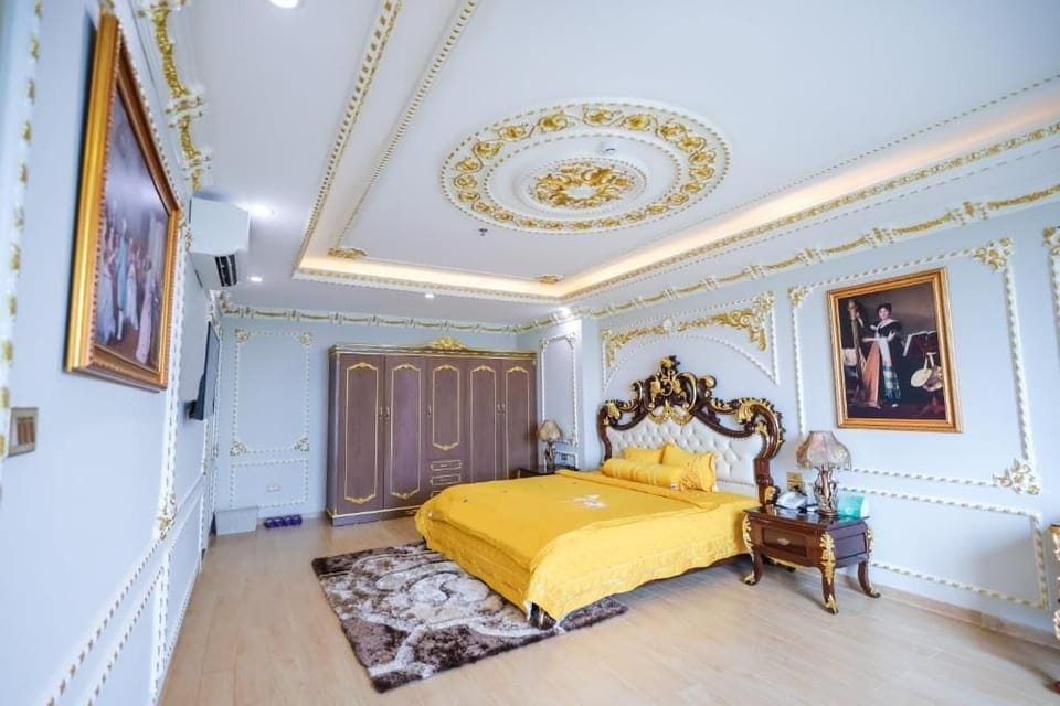 In-room safe, blackout drapes, soundproofing, free WiFi