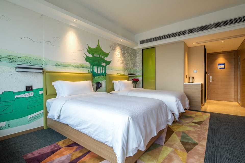 Deluxe Twin Room, City View | Blackout drapes, iron/ironing board, free WiFi