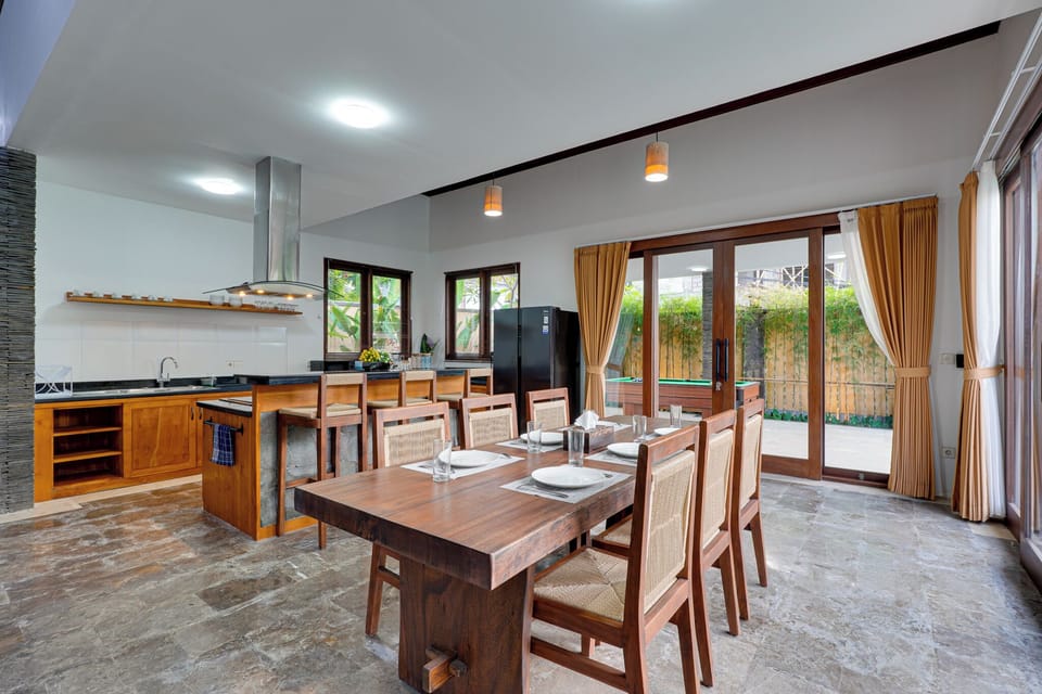 Villa, Patio, Garden View | Dining room